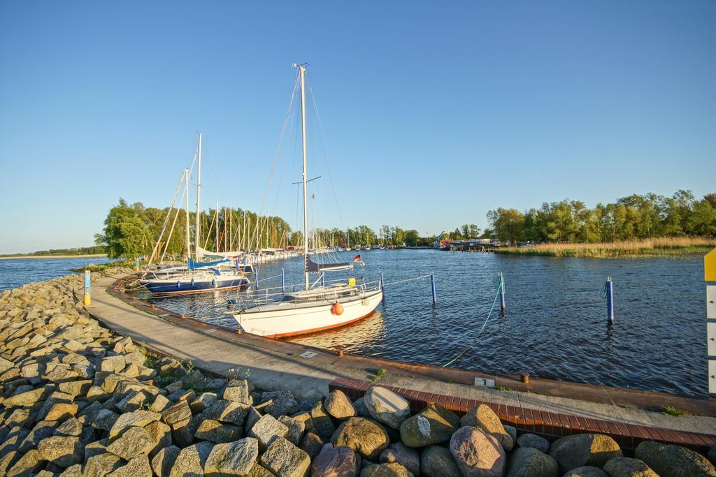 Ostseeferienhaus Oberes Apartment Mönkebude Esterno foto