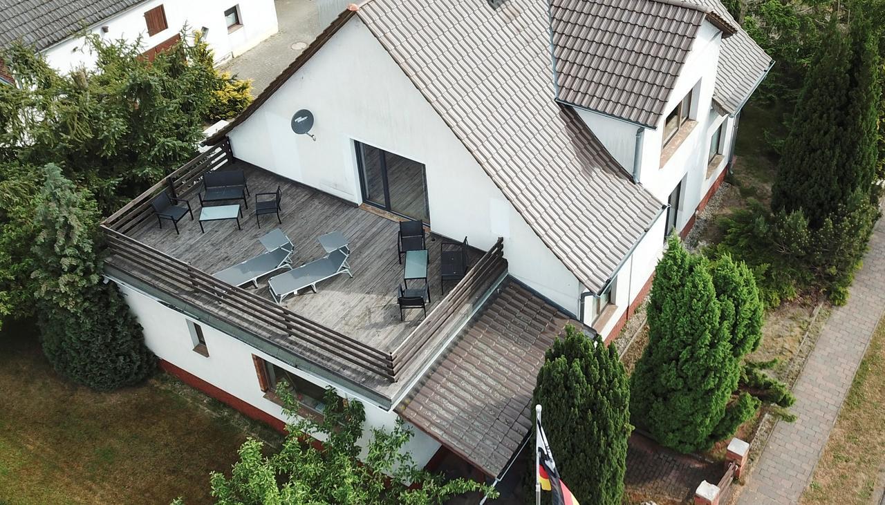 Ostseeferienhaus Oberes Apartment Mönkebude Esterno foto